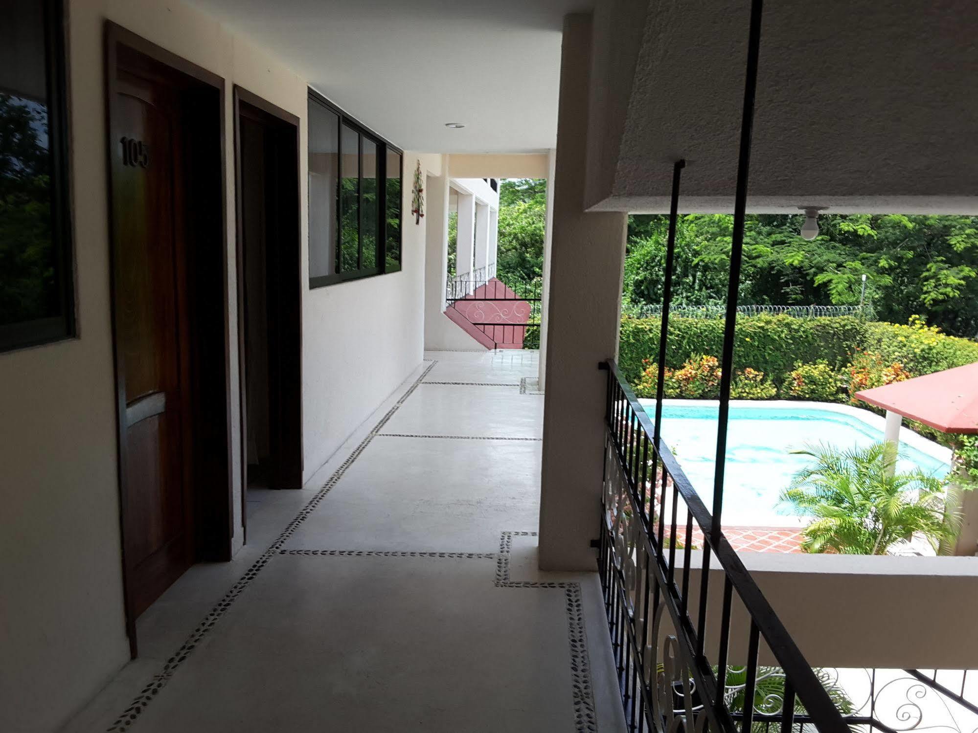 Готель Balcon Gueela Санта-Крус-Уатулько Екстер'єр фото